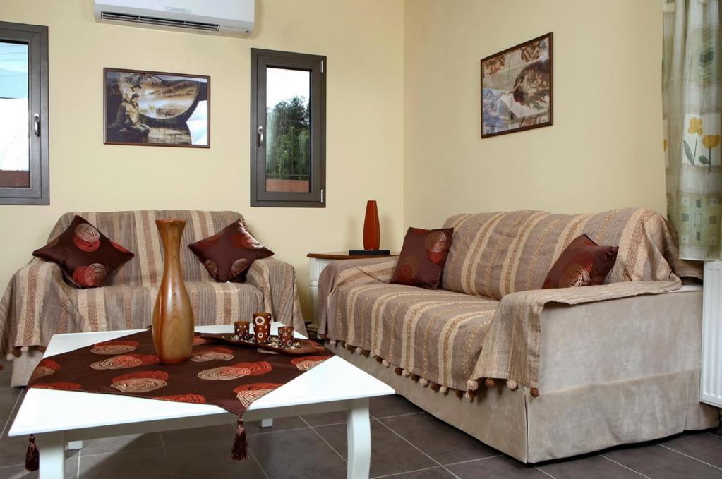 Provenzo And Meliti Villas Lourdata  Zewnętrze zdjęcie